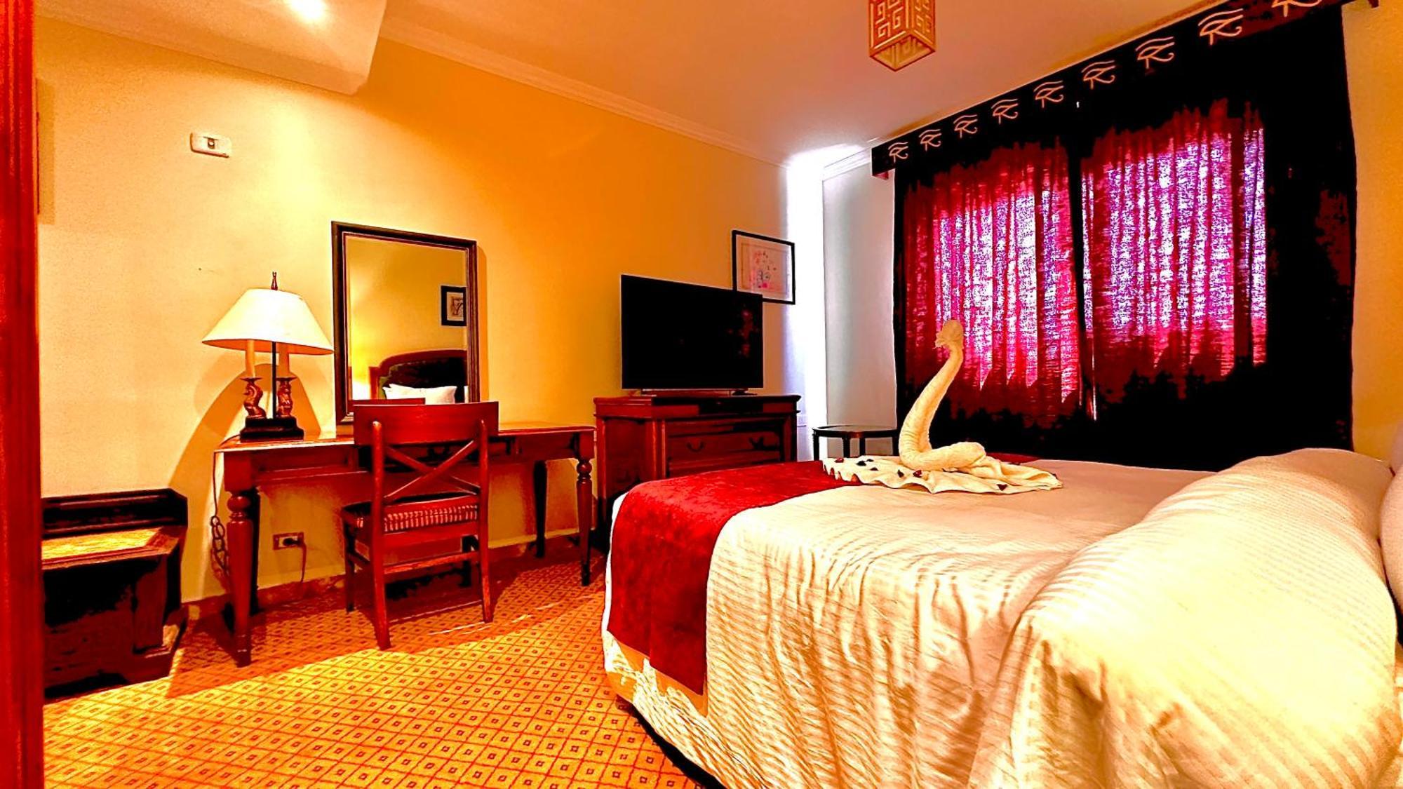 Pyramids Tower Inn Nazlet el-Sîsi Exterior foto