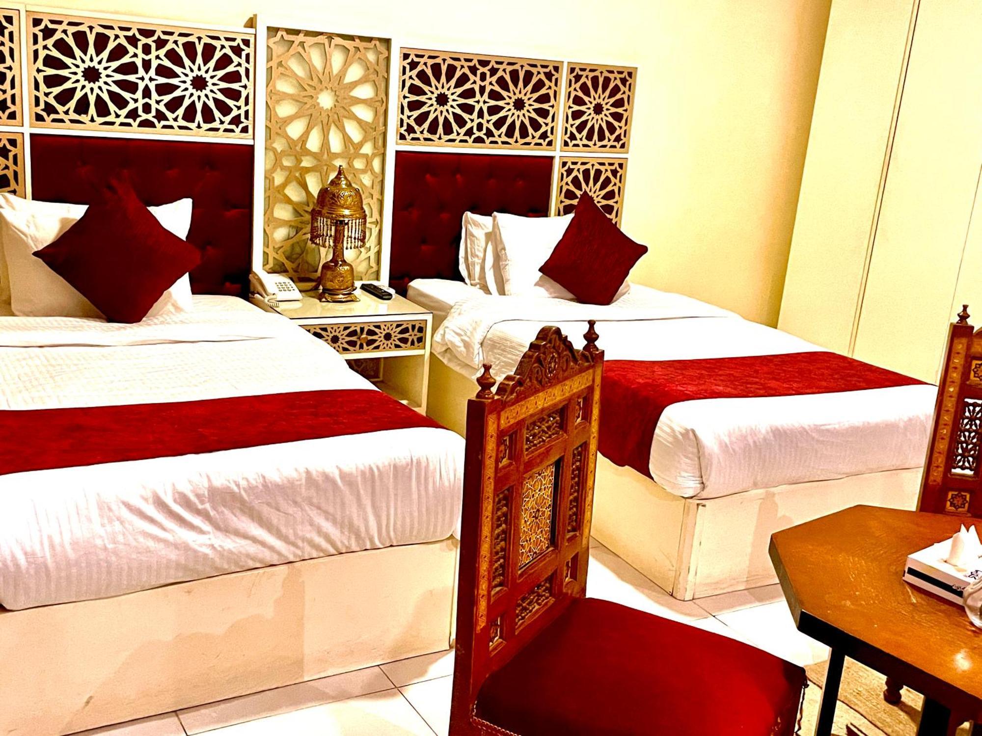 Pyramids Tower Inn Nazlet el-Sîsi Exterior foto