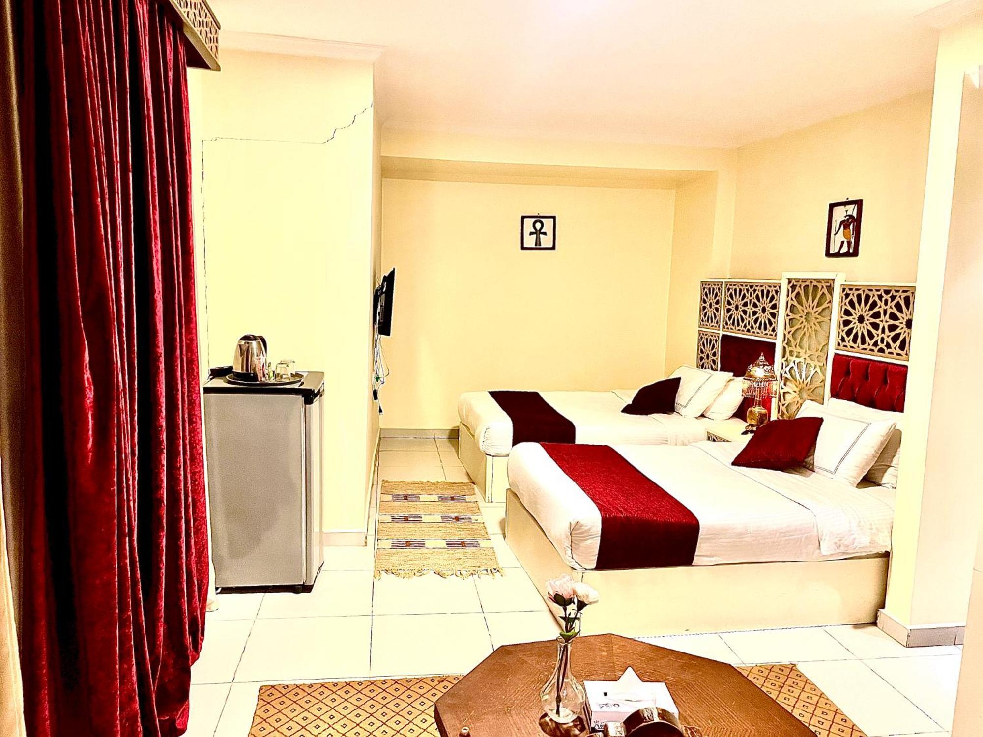Pyramids Tower Inn Nazlet el-Sîsi Exterior foto