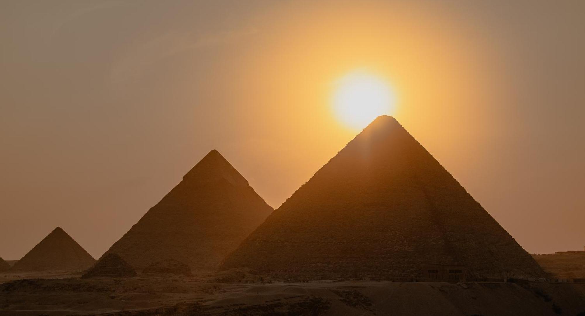 Pyramids Tower Inn Nazlet el-Sîsi Exterior foto